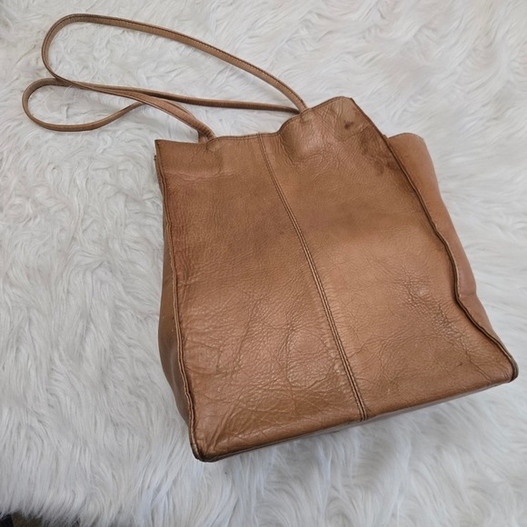 Hobo International Handbags - Hobo International Tan Leather Tote Bag Vintage Shoulder Bag Brown